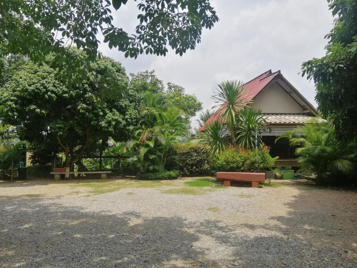 Sameikei Homestay Phrae Luaran gambar
